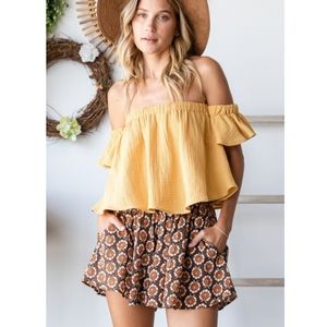 38116 Floral Flare Shorts